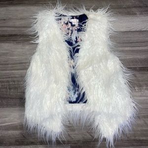 Target - xhilaration - shaggy faux fur vest white